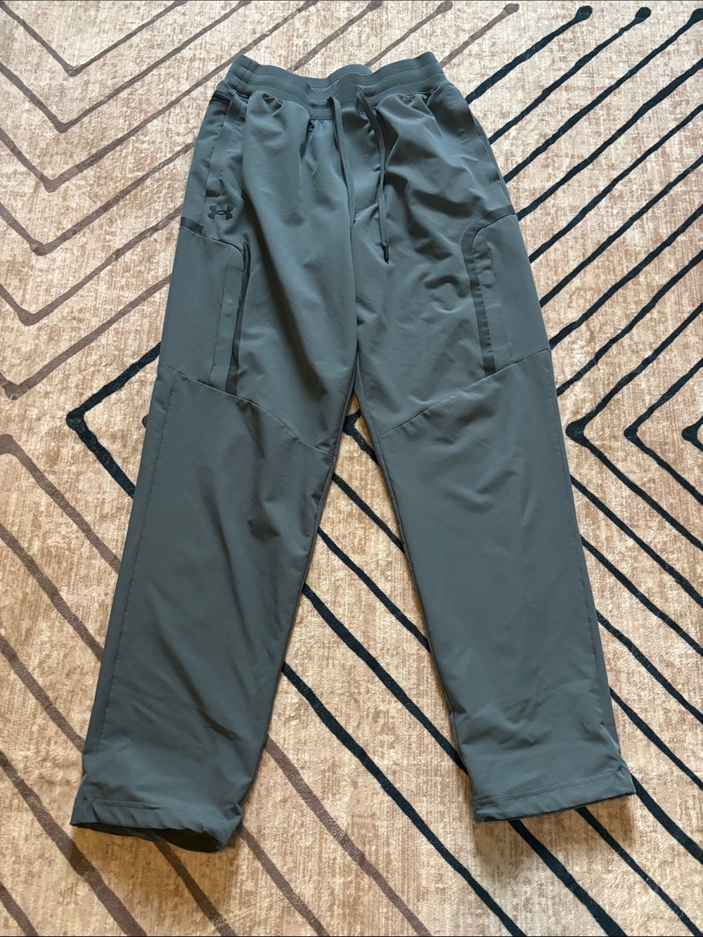Under Armour Men's Gray Performance Straight Leg Joggers